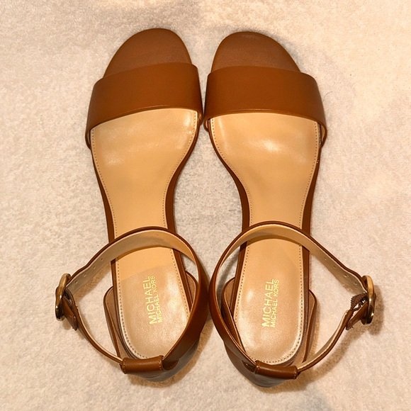 Michael Kors Tan and brown block heel sandals #blockheel - Picture 5 of 6